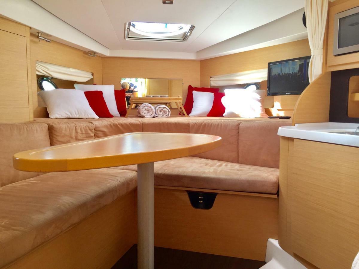 Bateau Haut Standing Privative - Nuit A Quai Port La Rochelle ลาโรแชล ภายนอก รูปภาพ