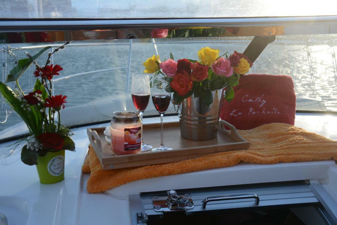Bateau Haut Standing Privative - Nuit A Quai Port La Rochelle ลาโรแชล ภายนอก รูปภาพ